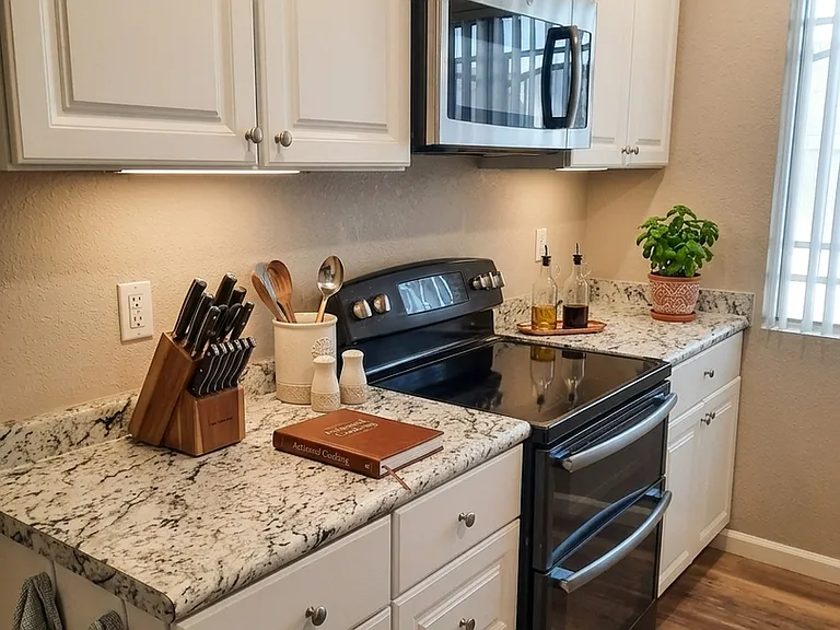 Canyon Club Apartments — Photo 65