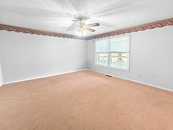 3rd image of 3655 Kelley Rd