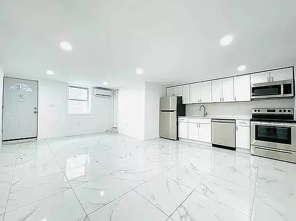 2832 W 15th St, Brooklyn, NY