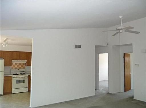 4th image of 3262 Bolgos Cir