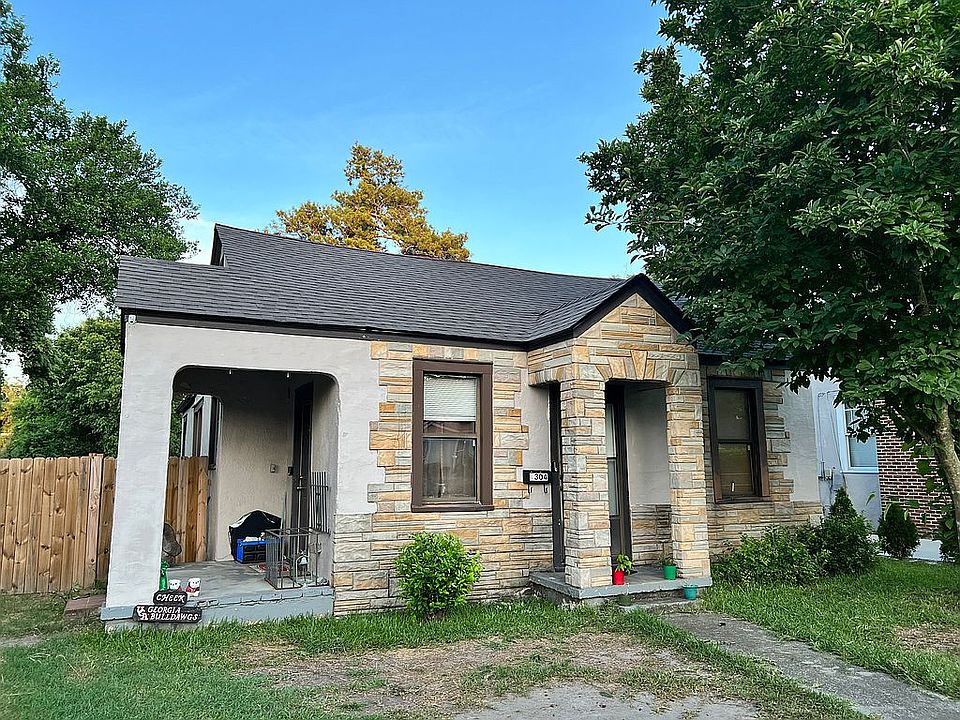 2nd image of 1304 Murphy St