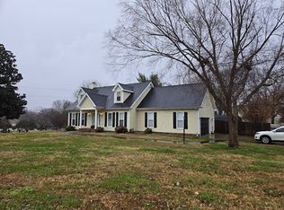 1773 Heritage Dr, Clarksville, TN 37043