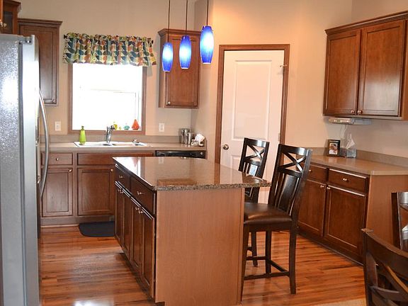 3rd image of 5629 154th Ln NW