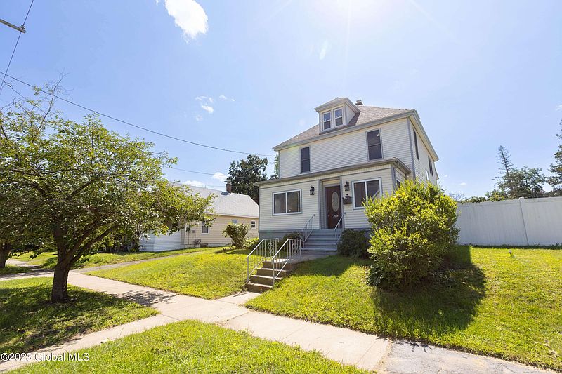 3rd image of 2022 Campbell Avenue