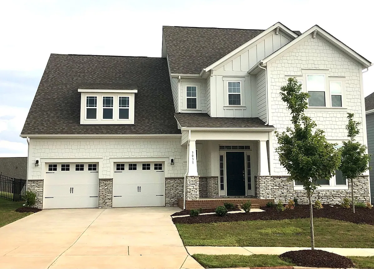 Building Photo - 3031 Sterling Dr