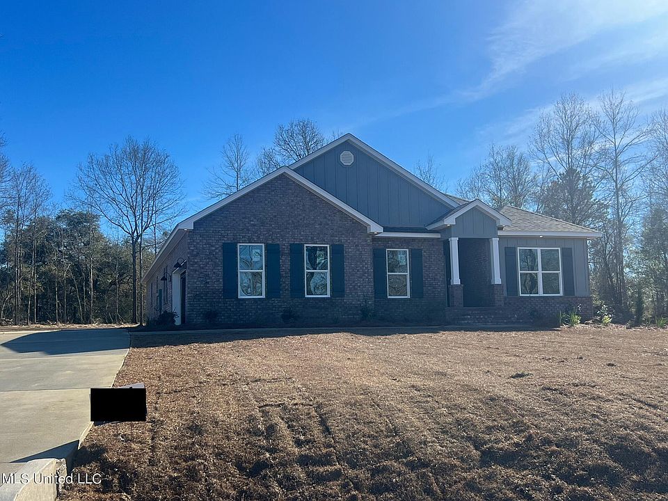 2nd image of 18995 Harrington Cir