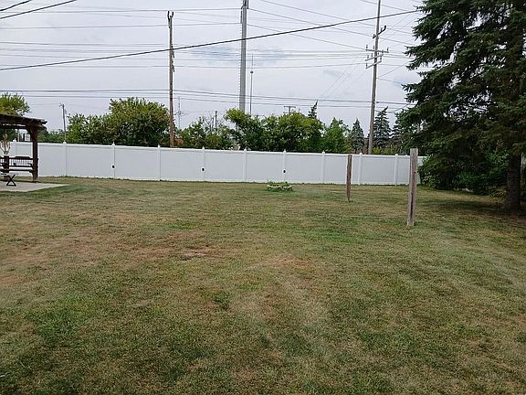5th image of 3511 Barry St