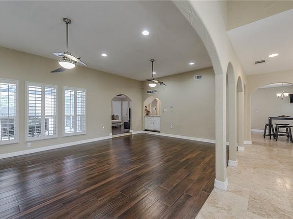 4th image of 1017 Oxfordshire Dr