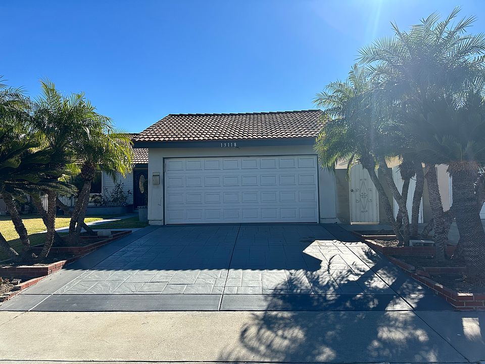 1st image of 13118 Cantrece Ln