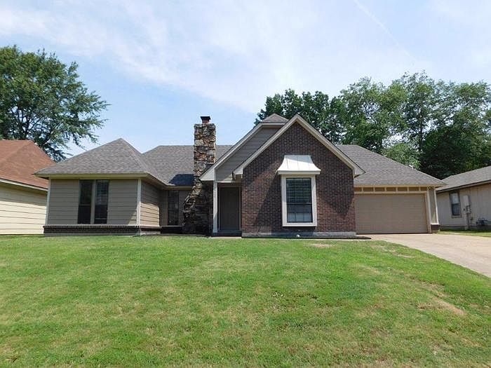 1st image of 6724 Valley Bend Dr