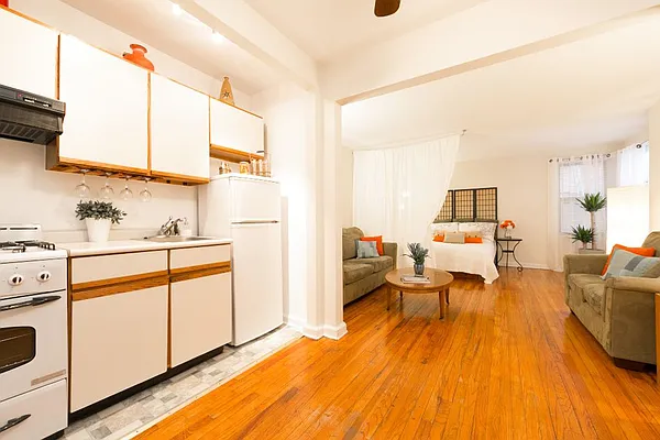 Sold by REMAX Elite | media 11