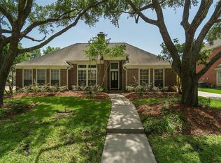16407 Garden Path Ct, Houston, TX 77059