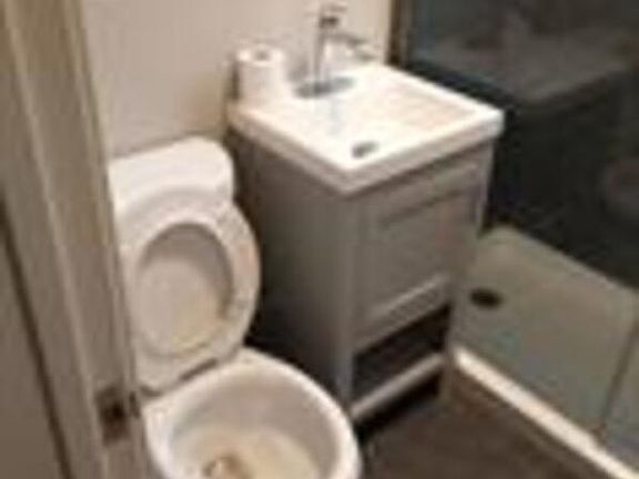2nd image of 6126 S Woodlawn Ave #6128-300