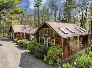 111 Pleasant Ln, Milford, PA 18337