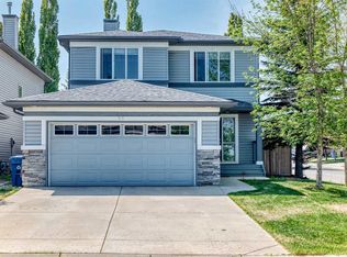 55 N Eversyde Gdns SW, Calgary, AB T2Y5E2