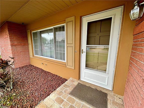 5th image of 2913 Saint John Dr