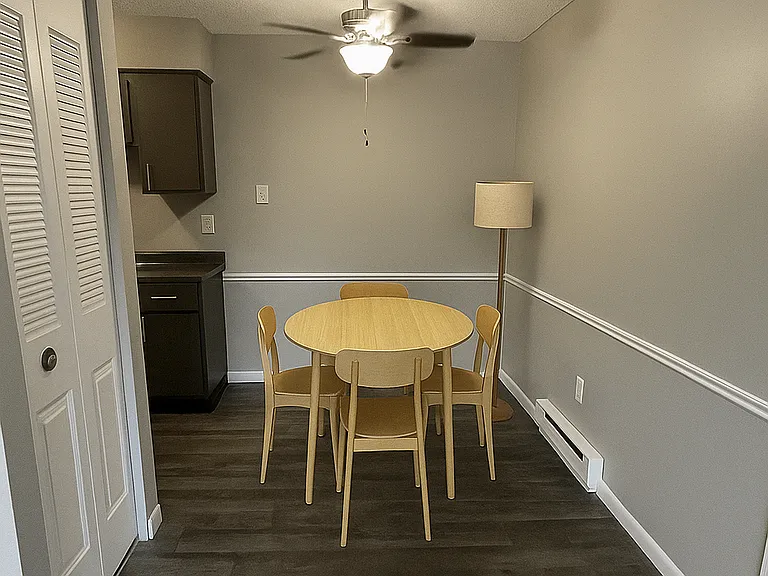 Westridge Apartments and Townhomes — Photo 9