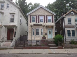 41 Chestnut Ave, Jamaica Plain, MA 02130