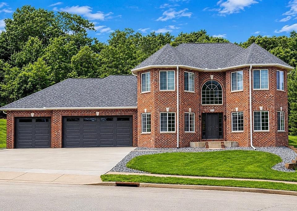 1st image of 4712 Oakwood Hills Parkway