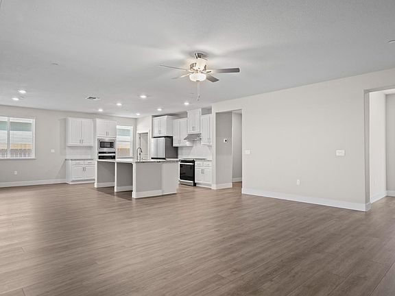 4th image of 2122 Rustic Oak Lane