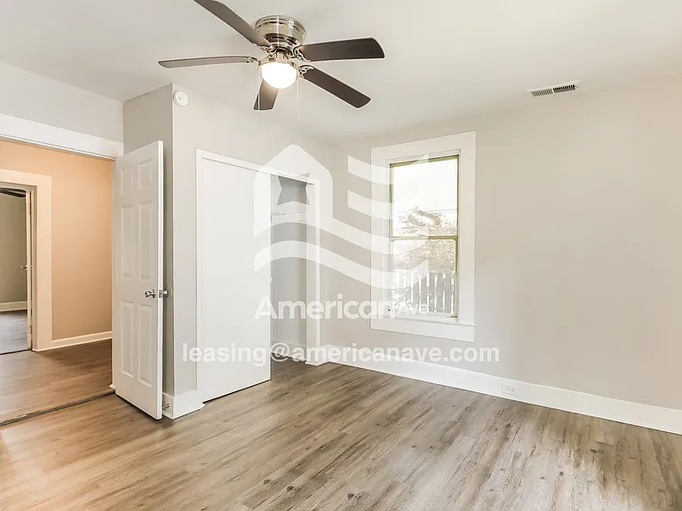 574562_012_bedroom_13765390.jpg