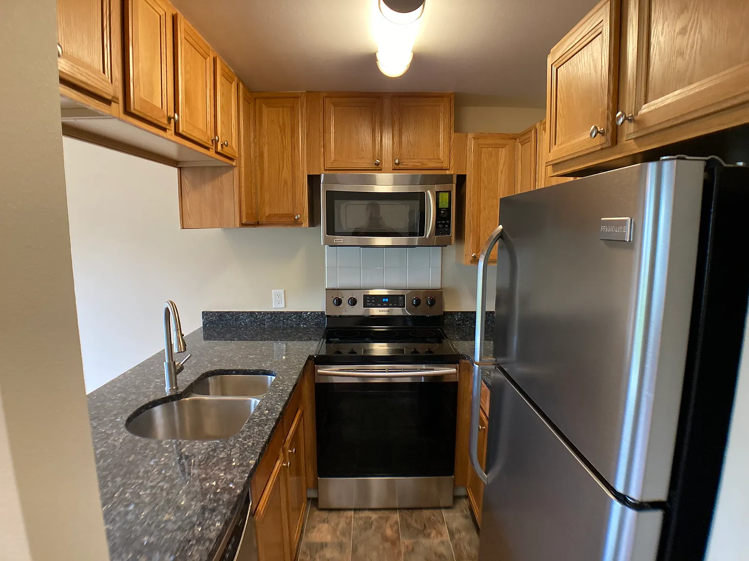3 bed, 1300 sqft, $2,495 — Photo 4