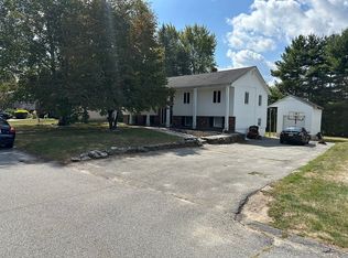 67 Lincoln Ln, Dracut, MA 01826