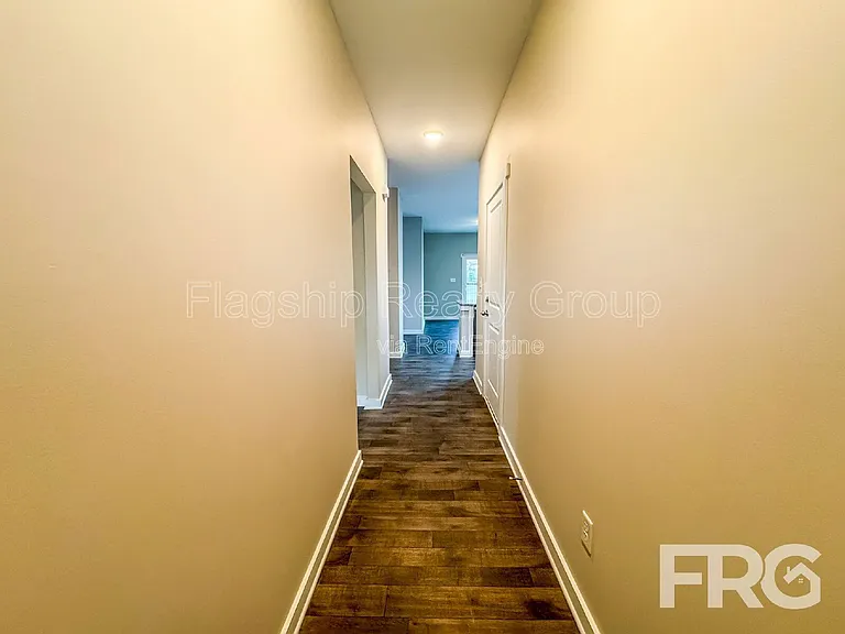 1400 S Taylor St — Photo 3