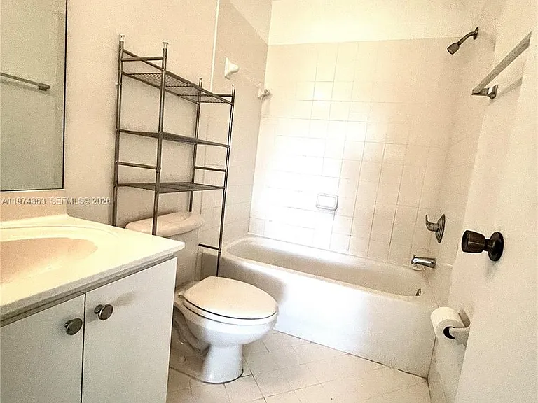 930 NE 33rd Ter #203 — Photo 11