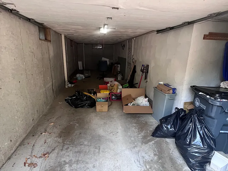 208 University Ave — Photo 24