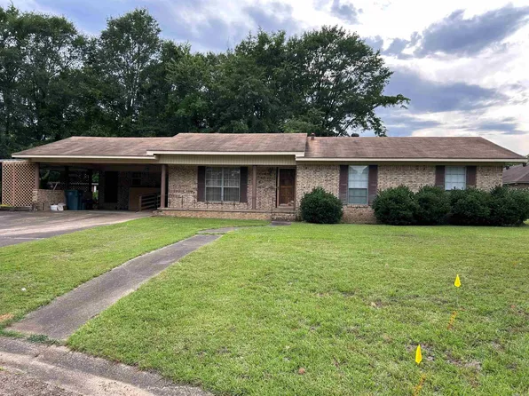 1421 Bluebird Cir, Magnolia, AR 71753