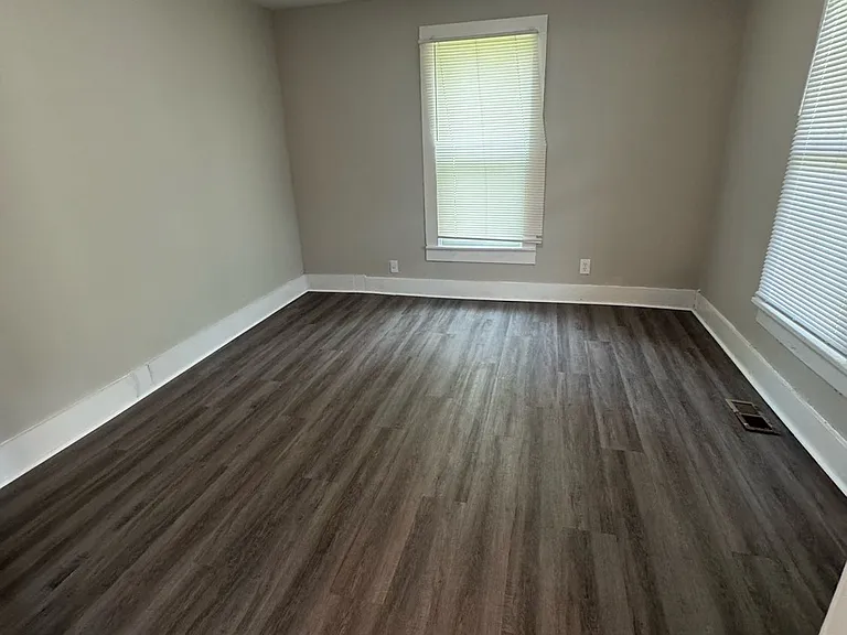 3006 Lakeshore Dr — Photo 5