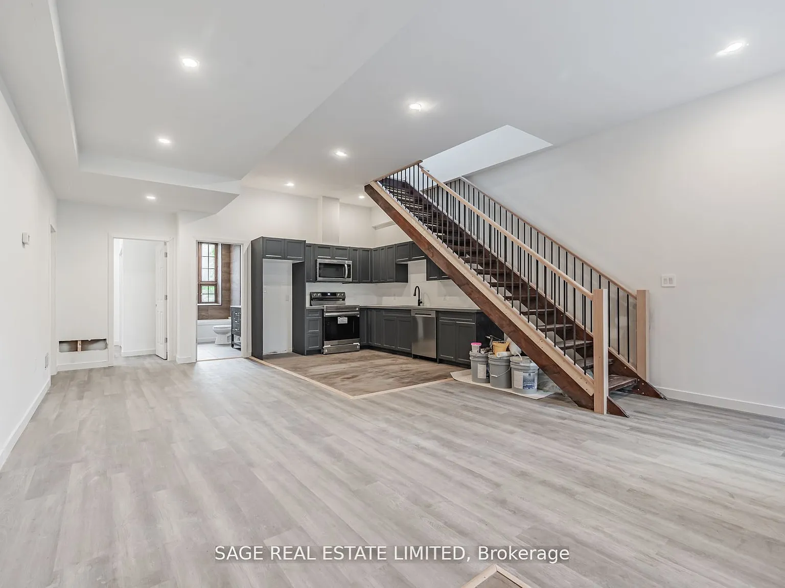 2 bed, $2,650 — Photo 1