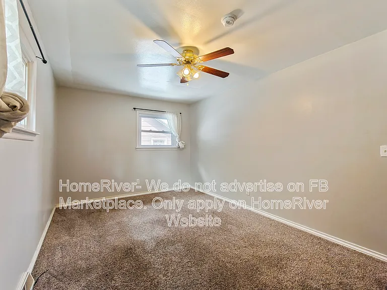 5418 N Maple St — Photo 13