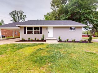 921 Flicker Dr, Dyersburg, TN 38024
