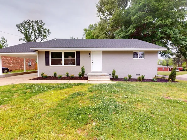 921 Flicker Dr, Dyersburg, TN 38024