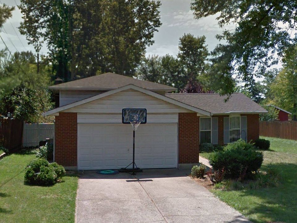1st image of 2443 E Highwood Dr