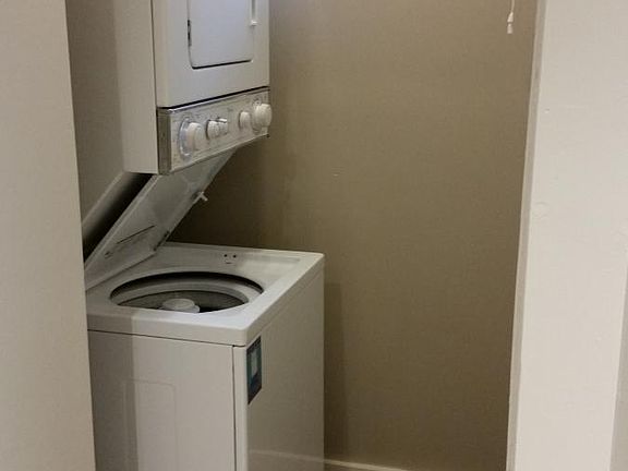 3rd image of 506 S 31st St APT 7