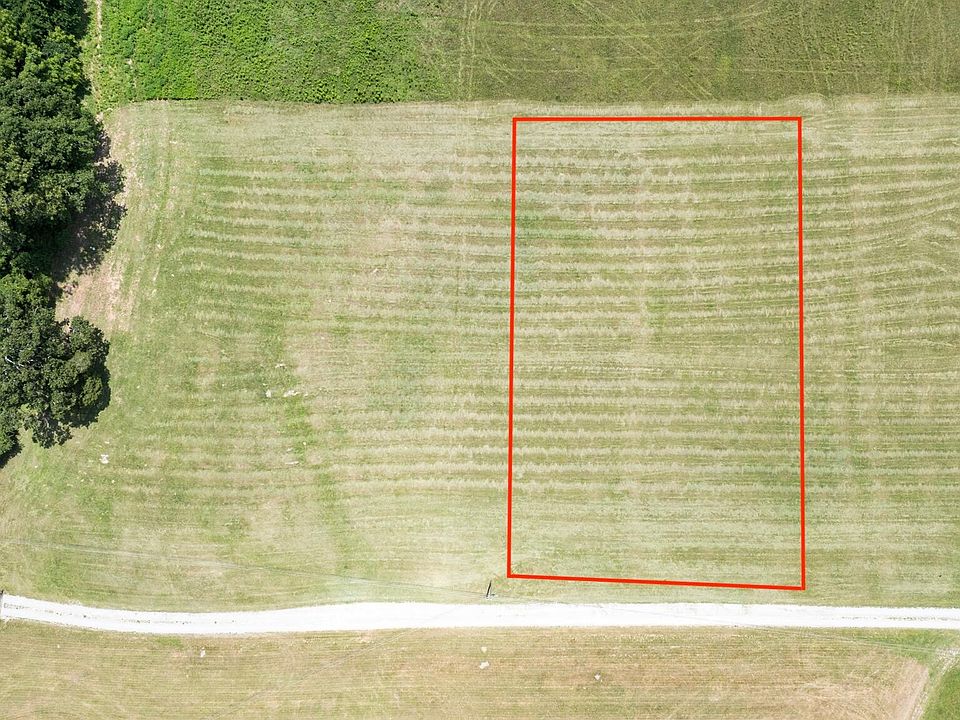 1st image of 32 Maggie Way