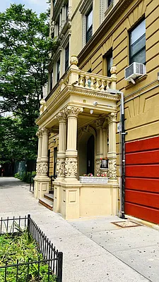 Sold by Compass | media 15