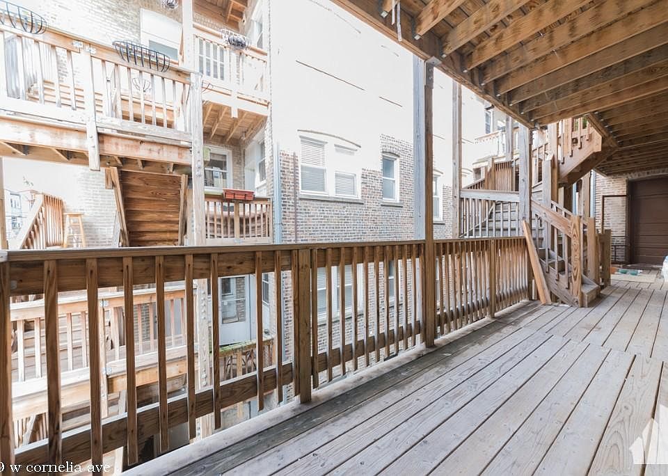 1st image of 859 W Cornelia Ave #1821