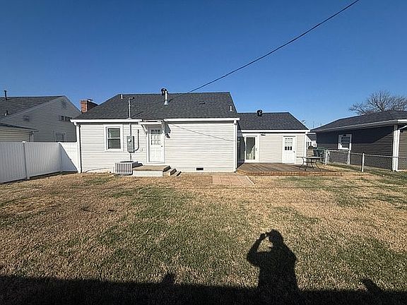 5th image of 6 Colonial Ct