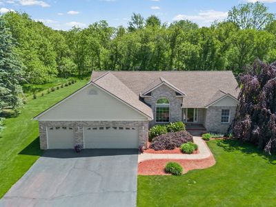 5800 Jeanne Marie Dr, White Lake, MI, 48383