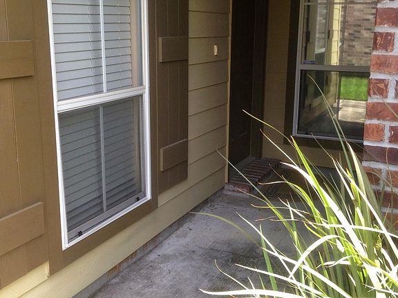 2nd image of 41052 Fairmont Ave