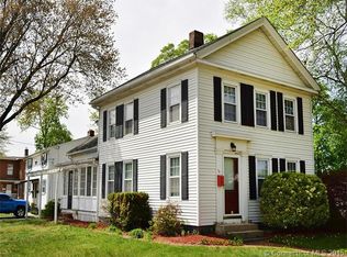 39 Park St, Plainville, CT 06062