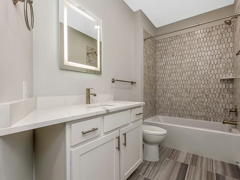 32 W College Ave #202 — Photo 23