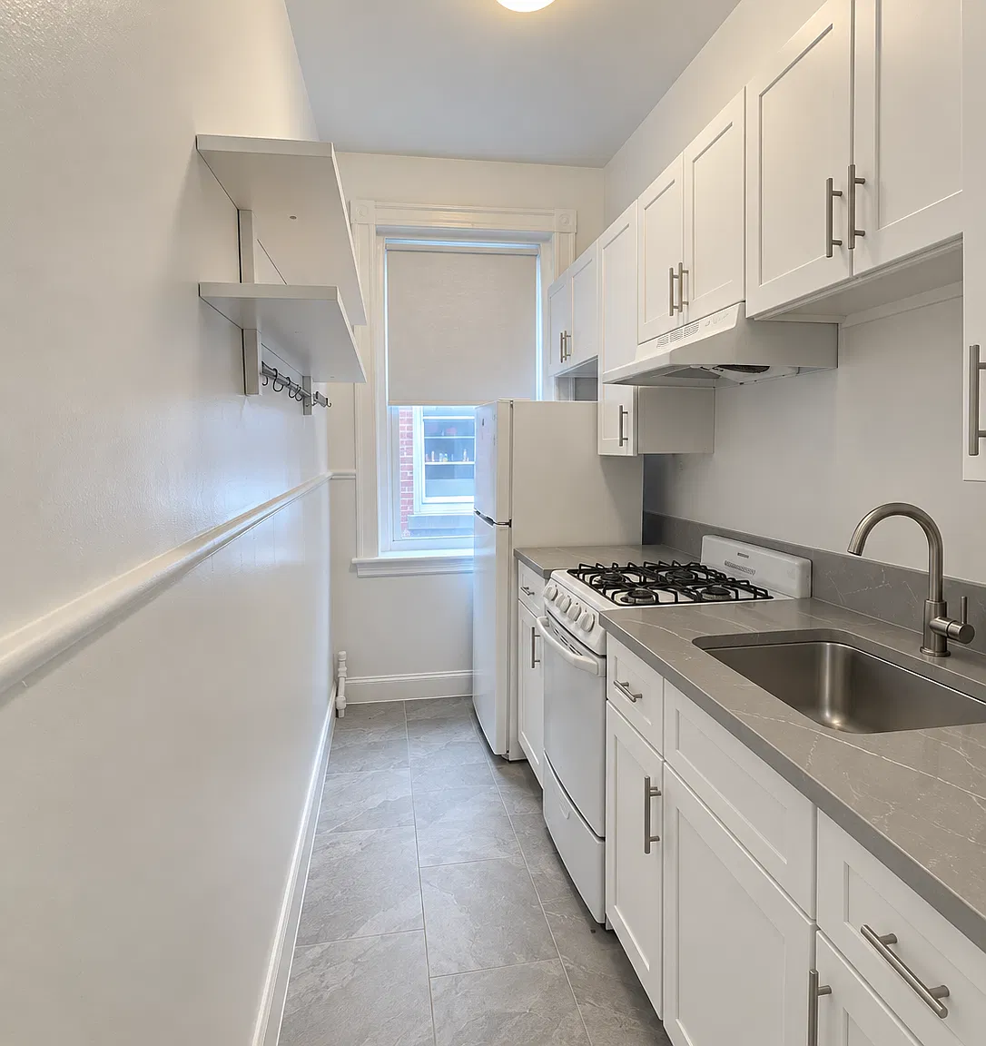 2 bed, 900 sqft, $3,200 — Photo 2