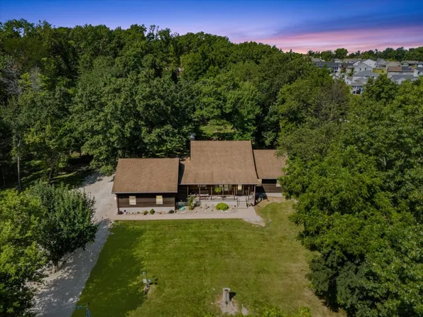 1901 42nd St SE, Cedar Rapids, IA 52403