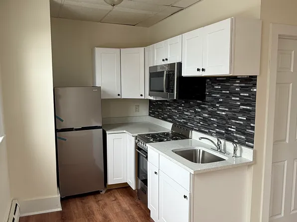 527 Northampton St APT 403, Easton, PA 18042