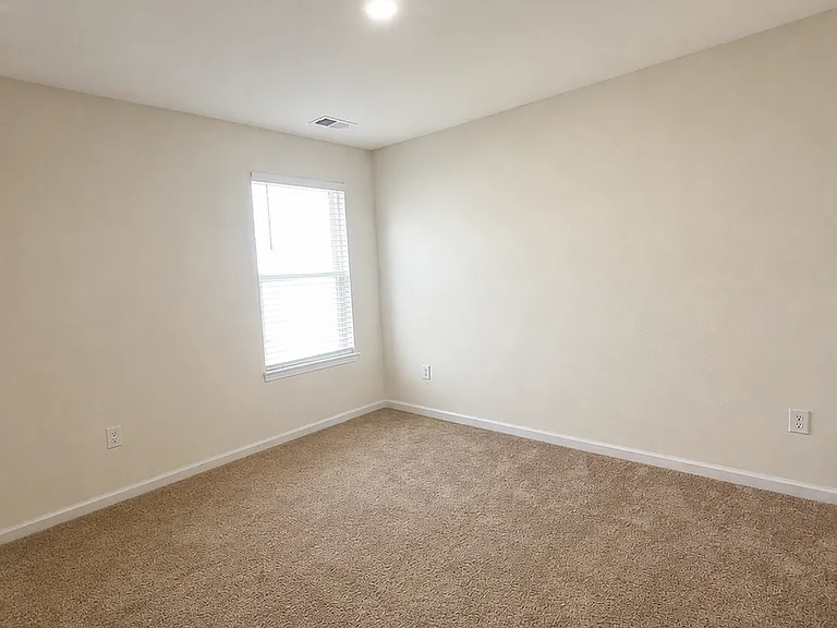 869 Twickenham Loop — Photo 17